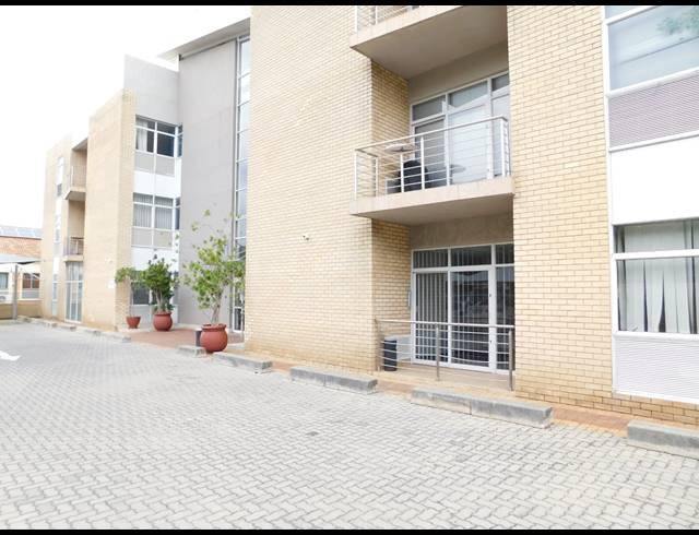 179M² OFFICE TO LET IN RANDBURG CENTRAL